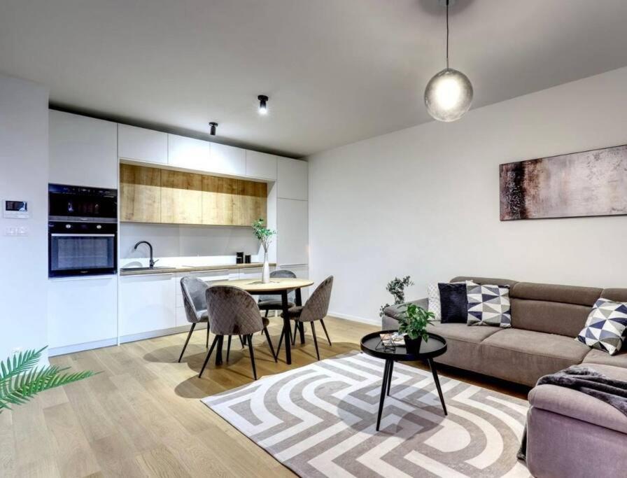 Klinger Apartment Bratislava Eksteriør bilde